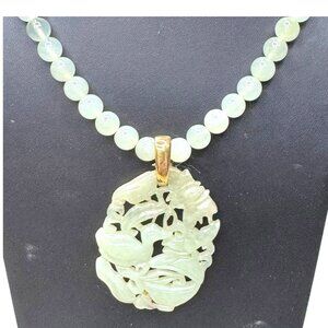 Vintage Carved Green Celadon Jade Pendant Necklace Beaded Strand Gold-Tone 20"